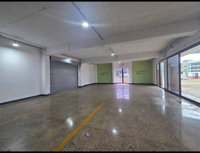 3,000M² WAREHOUSE FOR SALE IN RIVERHORSE VALLEY